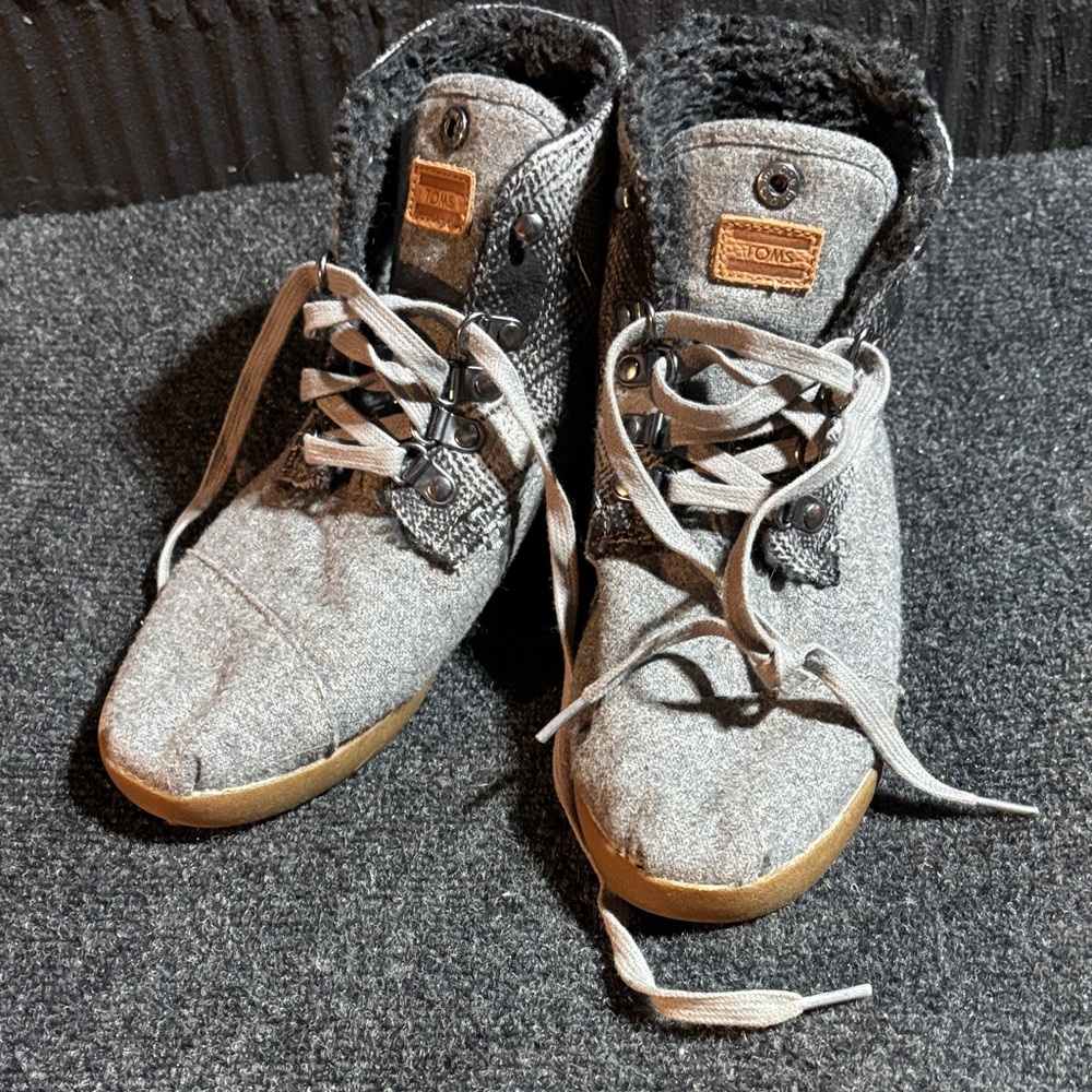 TOMS Charcoal Lace-Up Sneakers with Tan Soles